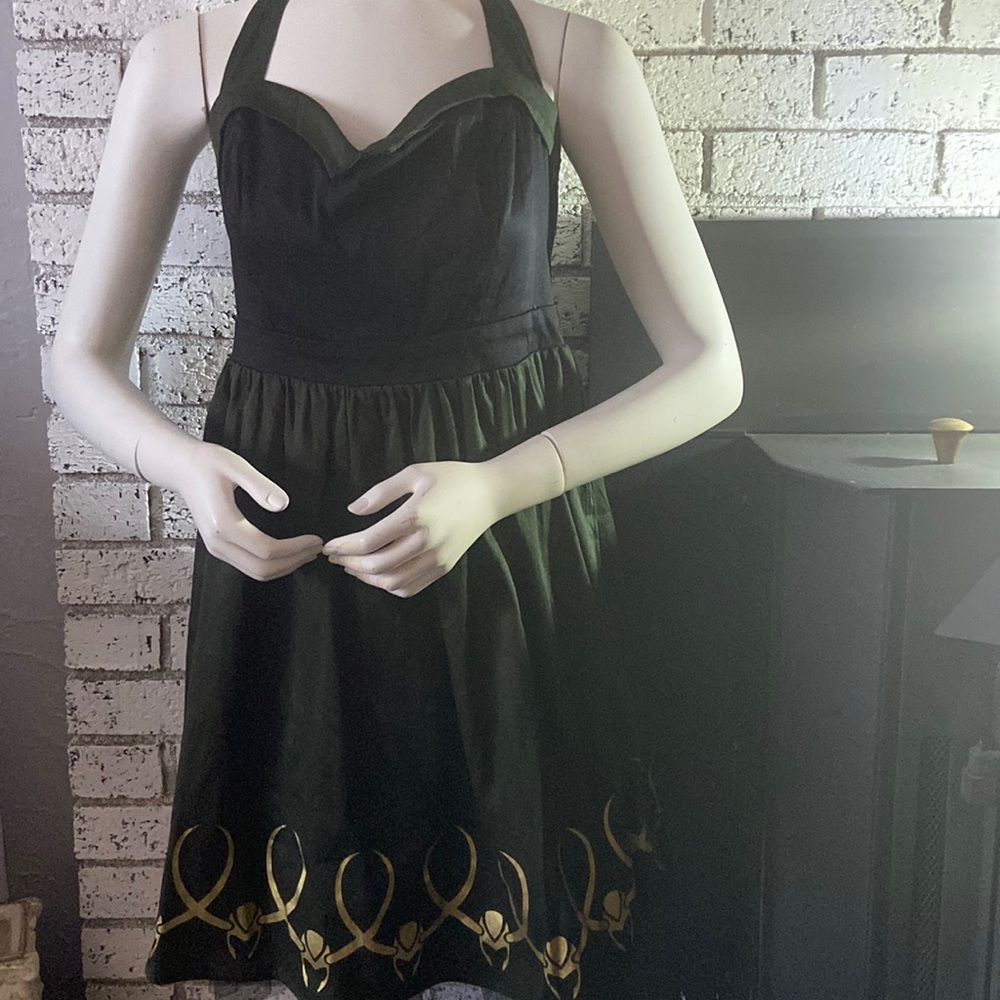 Juniors Size Medium Loki dress
